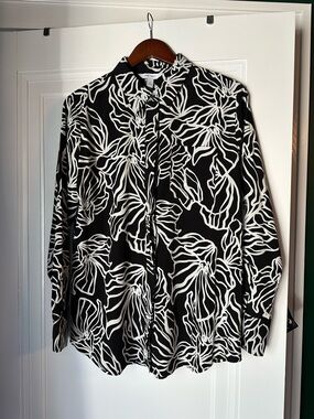Nine West Black and White Floral-Print Button Down Shirt